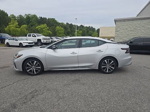 Used 2021 Nissan Maxima 3.5 SV w/ Floor Mat Group FWD image 2