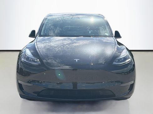 Used 2025 Tesla Model Y Long Range AWD/4WD image 8