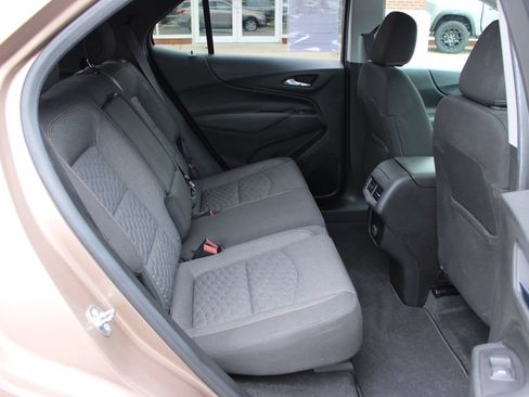 Used 2018 Chevrolet Equinox LT FWD image 38