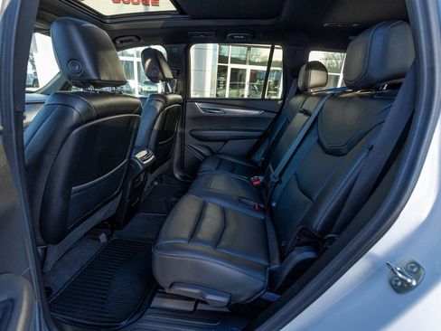 Used 2024 Cadillac XT6 Luxury image 26