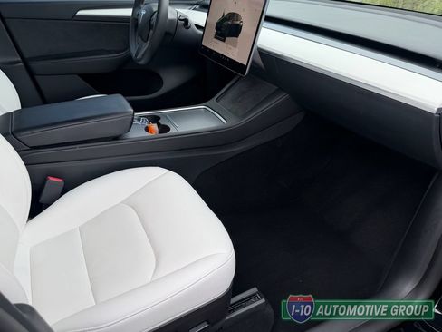 Used 2023 Tesla Model Y Performance AWD/4WD image 15