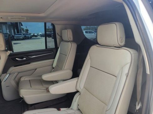 Used 2021 GMC Yukon XL Denali w/ Denali Ultimate Package image 27