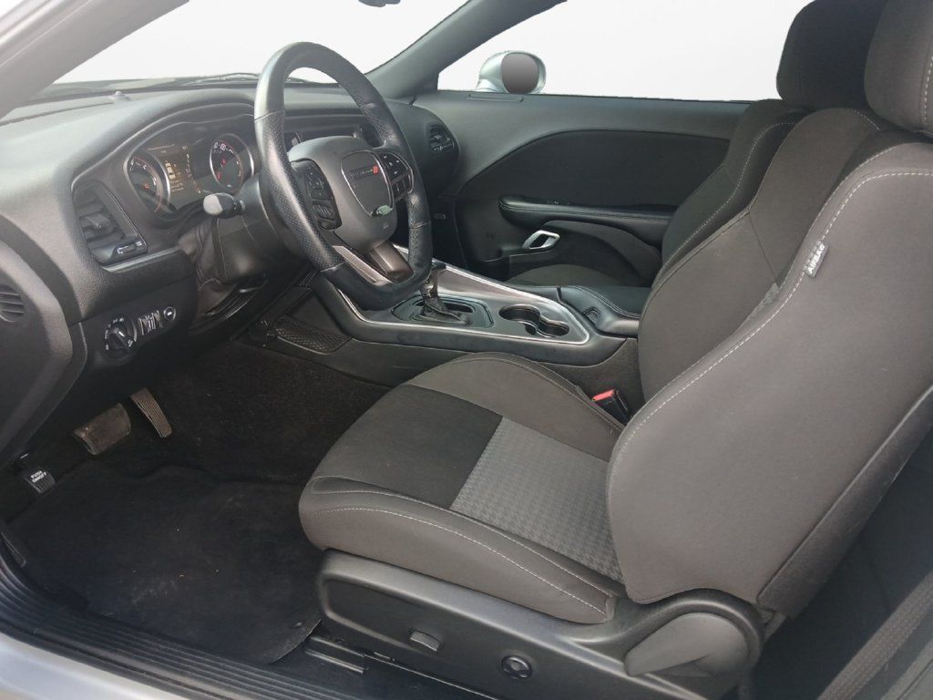 Used 2021 Dodge Challenger GT w/ Performance Handling Group RWD image 18