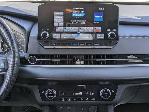 Used 2024 Mitsubishi Outlander SE FWD image 18