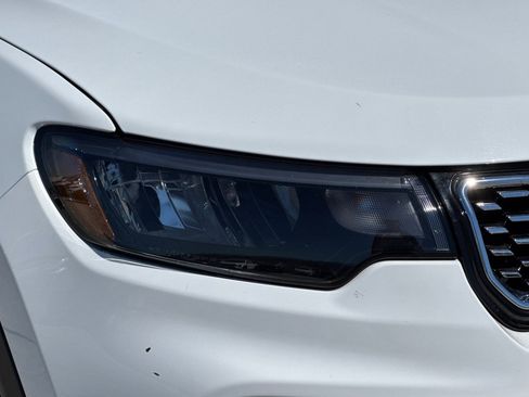 Used 2025 Jeep Compass Limited image 10