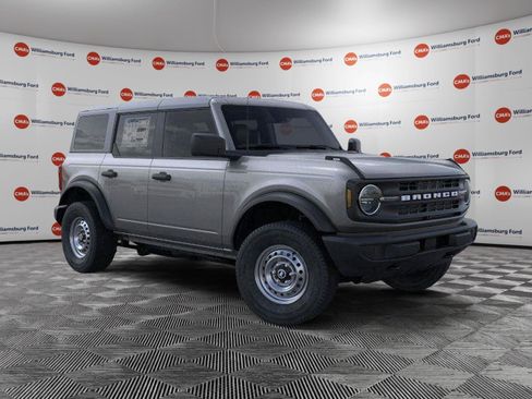 New 2025 Ford Bronco 4-Door image 7