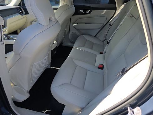 Used 2023 Volvo XC60 B5 Plus w/ Climate Package image 10