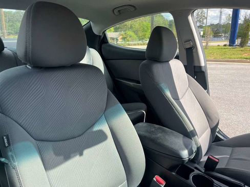 Used 2012 Hyundai Elantra GLS w/ Preferred Pkg 3 FWD image 17