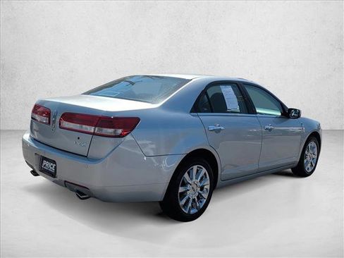 Used 2010 Lincoln MKZ FWD image 5