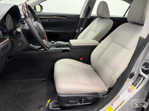 Used 2018 Lexus ES 350 w/ Premier Package FWD image 4