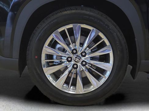 Used 2026 Toyota Grand Highlander AWD image 10