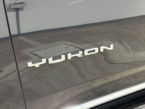 Used 2024 GMC Yukon SLT image 26