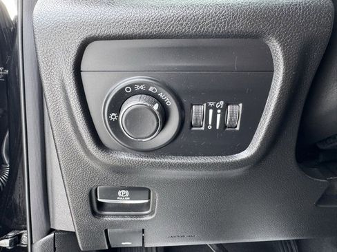 Used 2024 Jeep Grand Cherokee L Altitude image 20