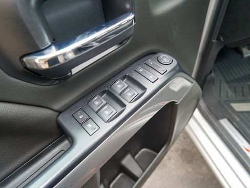 Used 2018 Chevrolet Silverado 1500 LT w/ Texas Edition image 16