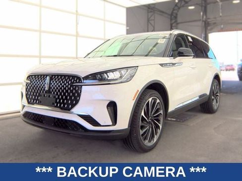 Used 2026 Lincoln Aviator Reserve AWD/4WD image 3
