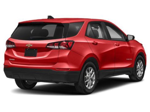 Used 2023 Chevrolet Equinox RS FWD image 2