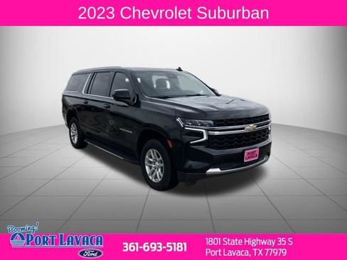 Used 2023 Chevrolet Suburban LS RWD image 1
