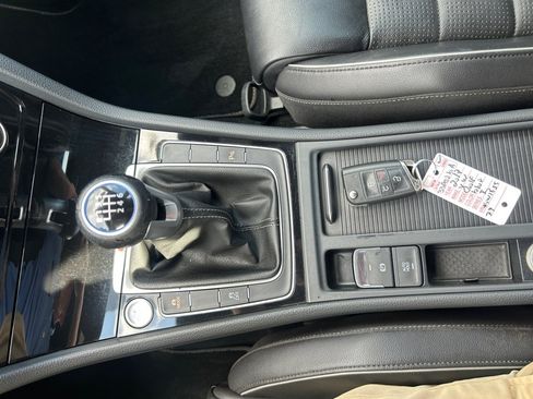 Used 2019 Volkswagen Golf R 4-Door AWD/4WD image 20