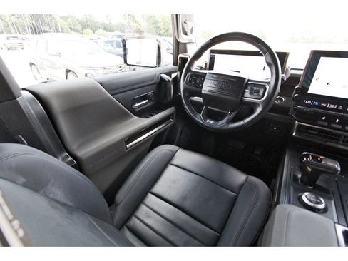 Used 2024 GMC Hummer EV 3X AWD/4WD image 11