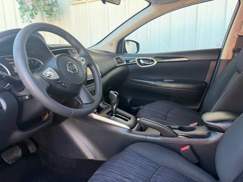 Used 2017 Nissan Sentra SV FWD image 10