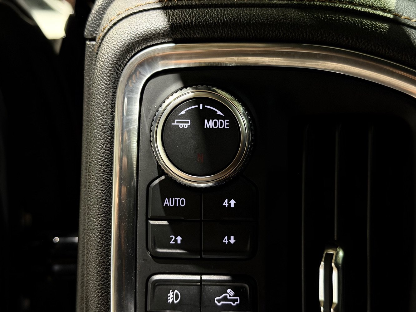 Used 2023 GMC Sierra 2500 AT4 w/ AT4 Preferred Package AWD/4WD image 33