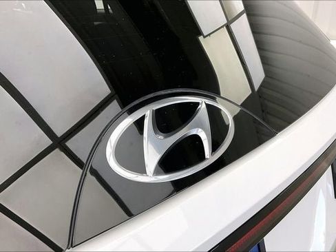 Used 2024 Hyundai Tucson Limited image 32