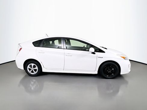 Used 2014 Toyota Prius Two image 3