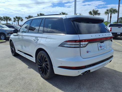Used 2022 Lincoln Aviator Reserve w/ Equipment Group 201A RWD image 8