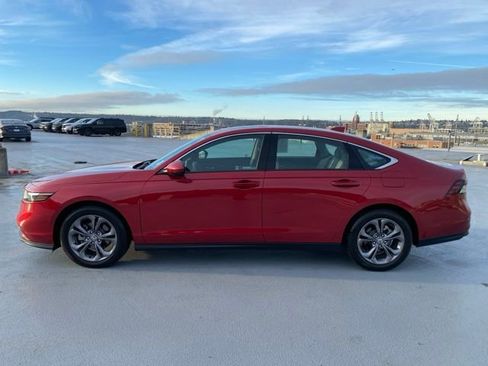 Certified 2024 Honda Accord EX image 9
