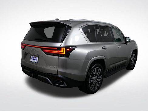 Used 2023 Lexus LX 600 4WD w/ Luxury Package image 3