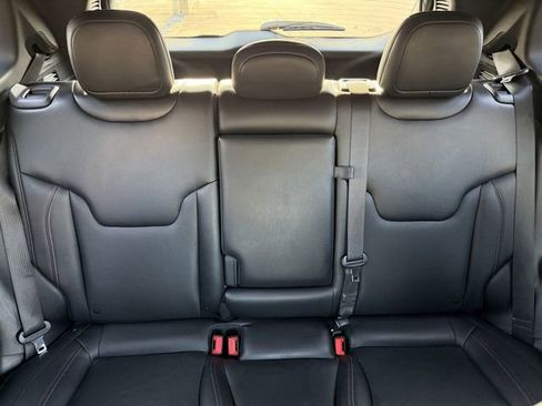 Used 2025 Jeep Compass Trailhawk w/ Trailhawk Elite Group image 39