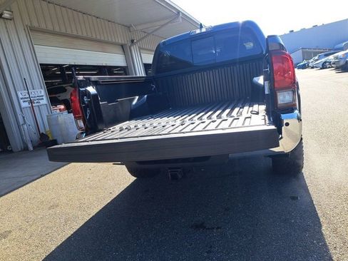 Used 2022 Toyota Tacoma SR5 image 19