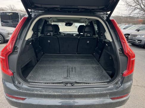 Used 2021 Volvo XC90 T5 Momentum w/ Protection Package image 12