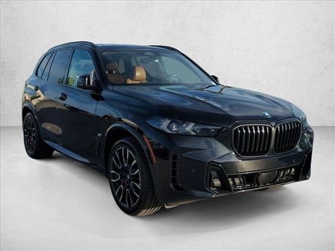 Used 2024 BMW X5 sDrive40i w/ M Sport Package RWD image 3