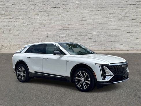 Certified 2024 Cadillac Lyriq Luxury RWD image 6