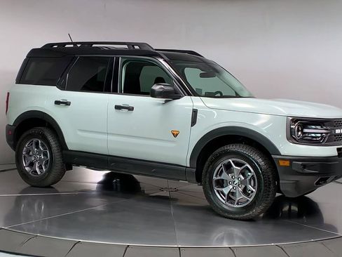 Used 2024 Ford Bronco Sport Badlands image 2