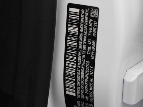 Used 2022 Alfa Romeo Stelvio Veloce image 42