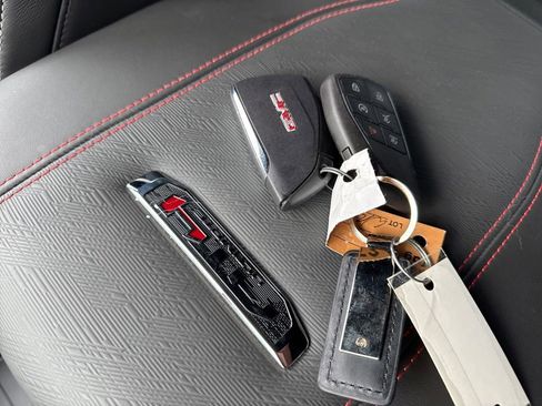 Used 2025 GMC Yukon AT4 Ultimate image 36