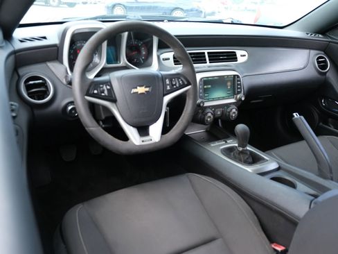 Used 2015 Chevrolet Camaro SS w/ Rear Vision Package RWD image 10