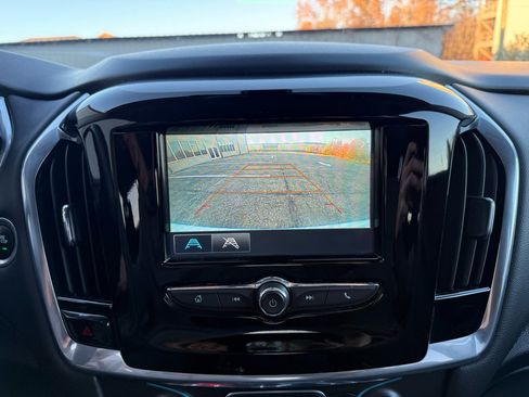 Used 2019 Chevrolet Traverse LT image 37