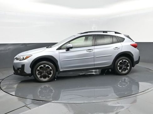 Used 2023 Subaru Crosstrek 2.0i Premium image 5