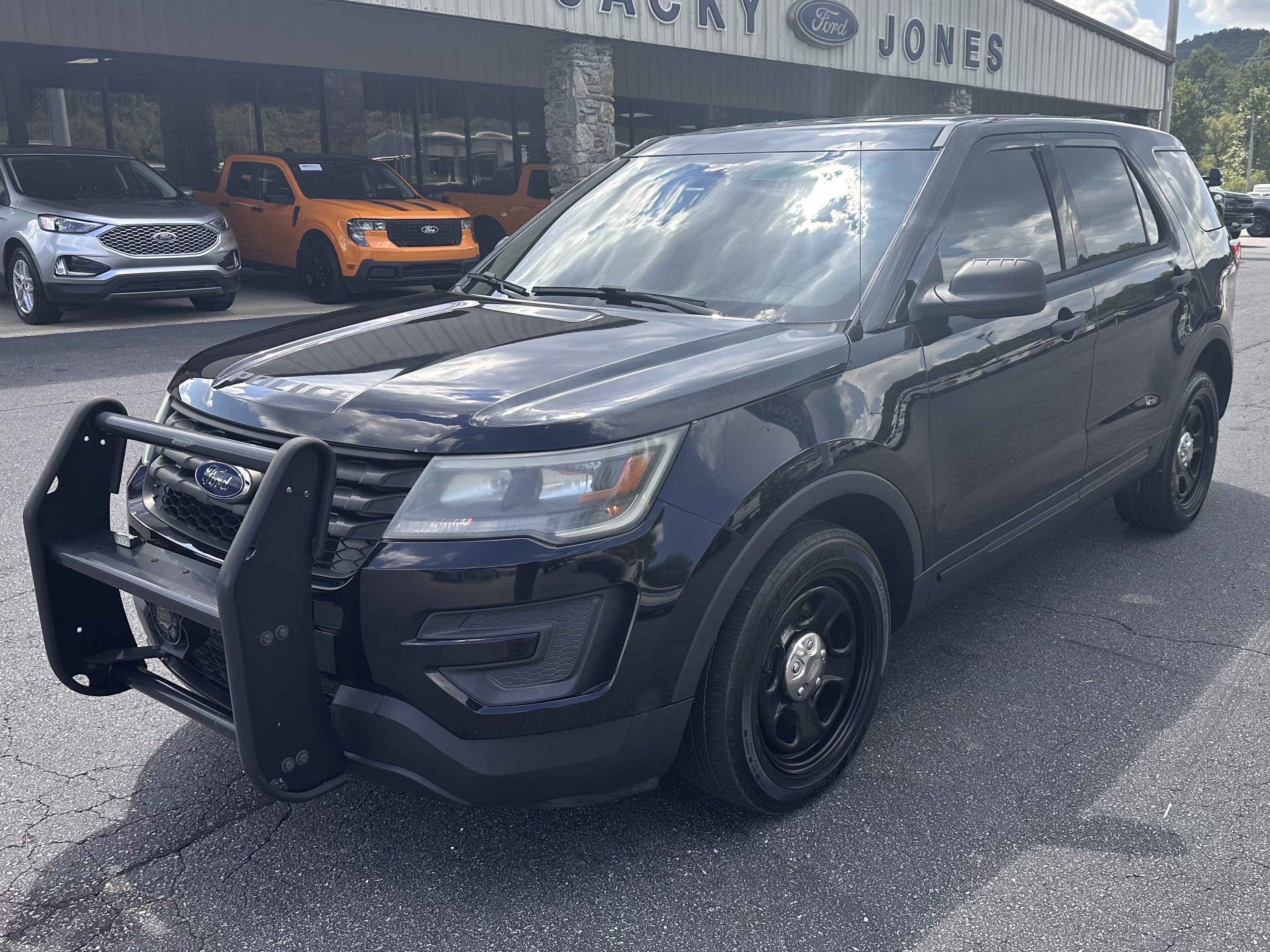 Used 2017 Ford Explorer 4WD Police Interceptor image 2