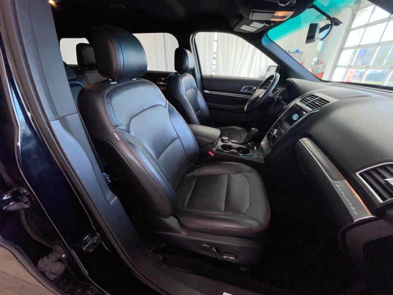 Used 2017 Ford Explorer Sport AWD/4WD image 25