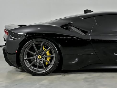 Used 2022 Ferrari SF90 Stradale image 12