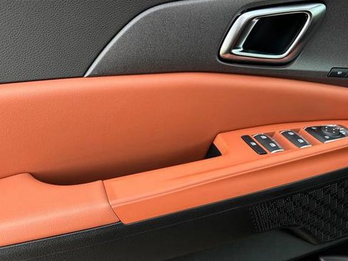 New 2026 Kia Carnival EX FWD image 11