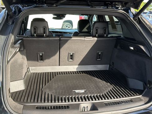 Used 2021 Cadillac XT4 Sport w/ Cold Weather Package FWD image 27