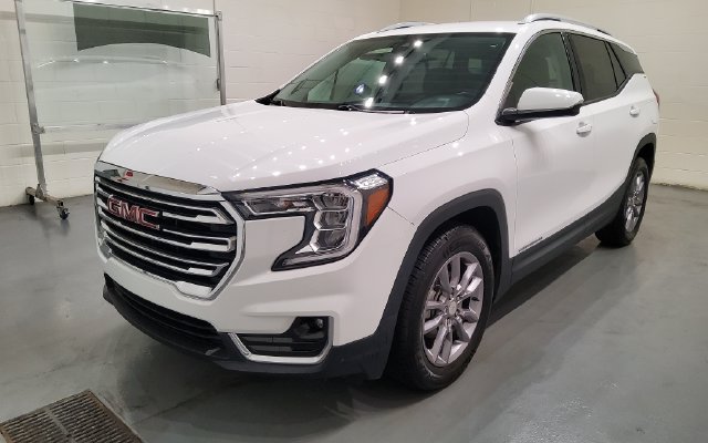 Used 2024 GMC Terrain SLT FWD image 5
