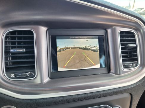 Used 2021 Dodge Charger SXT w/ Leather Interior Group RWD image 17