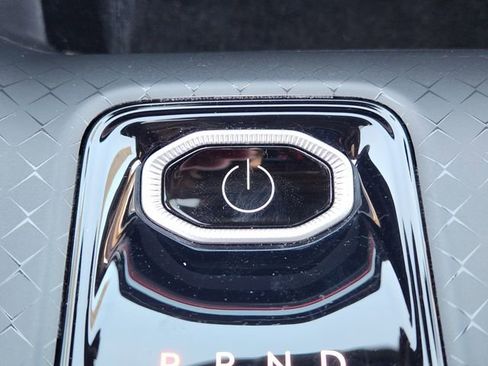 Used 2025 Jeep Wagoneer S Limited image 21