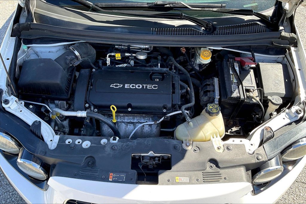 Used 2015 Chevrolet Sonic LT FWD image 28